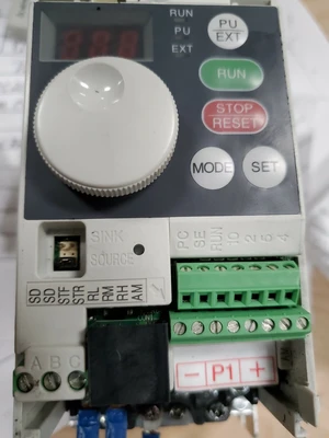 USED Mitsubishi FR-S502SE-0. 2K-EC + FFR-S520S-14A-RFI FILTER