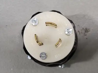 NEW LEVITON 2311