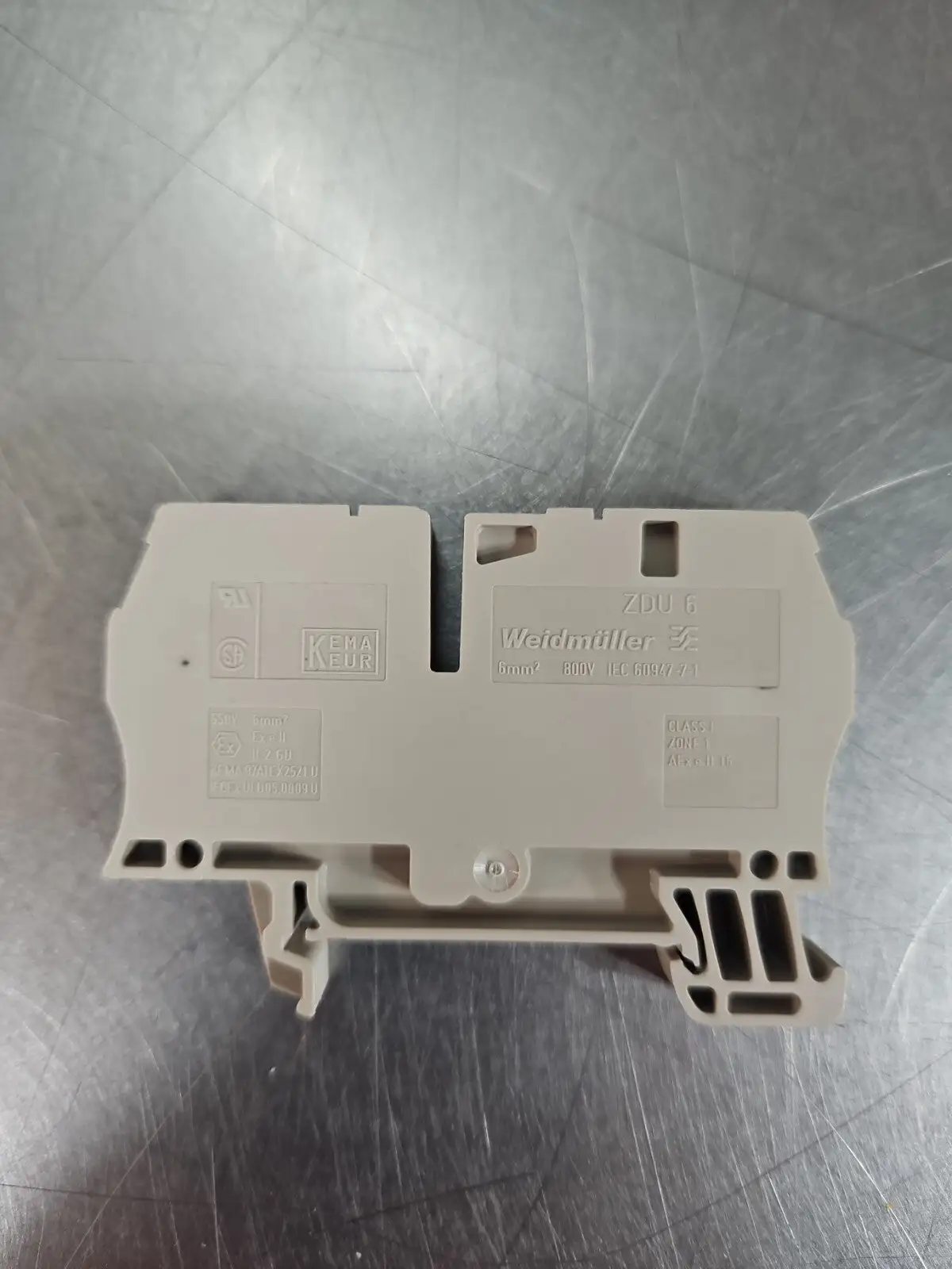 Weidmuller ZDU 6.6 mm. 800v. Terminal Block. Loc 3D-28