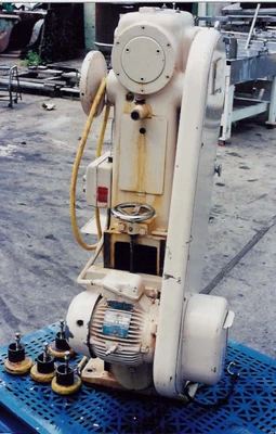 USED MANESTY F3