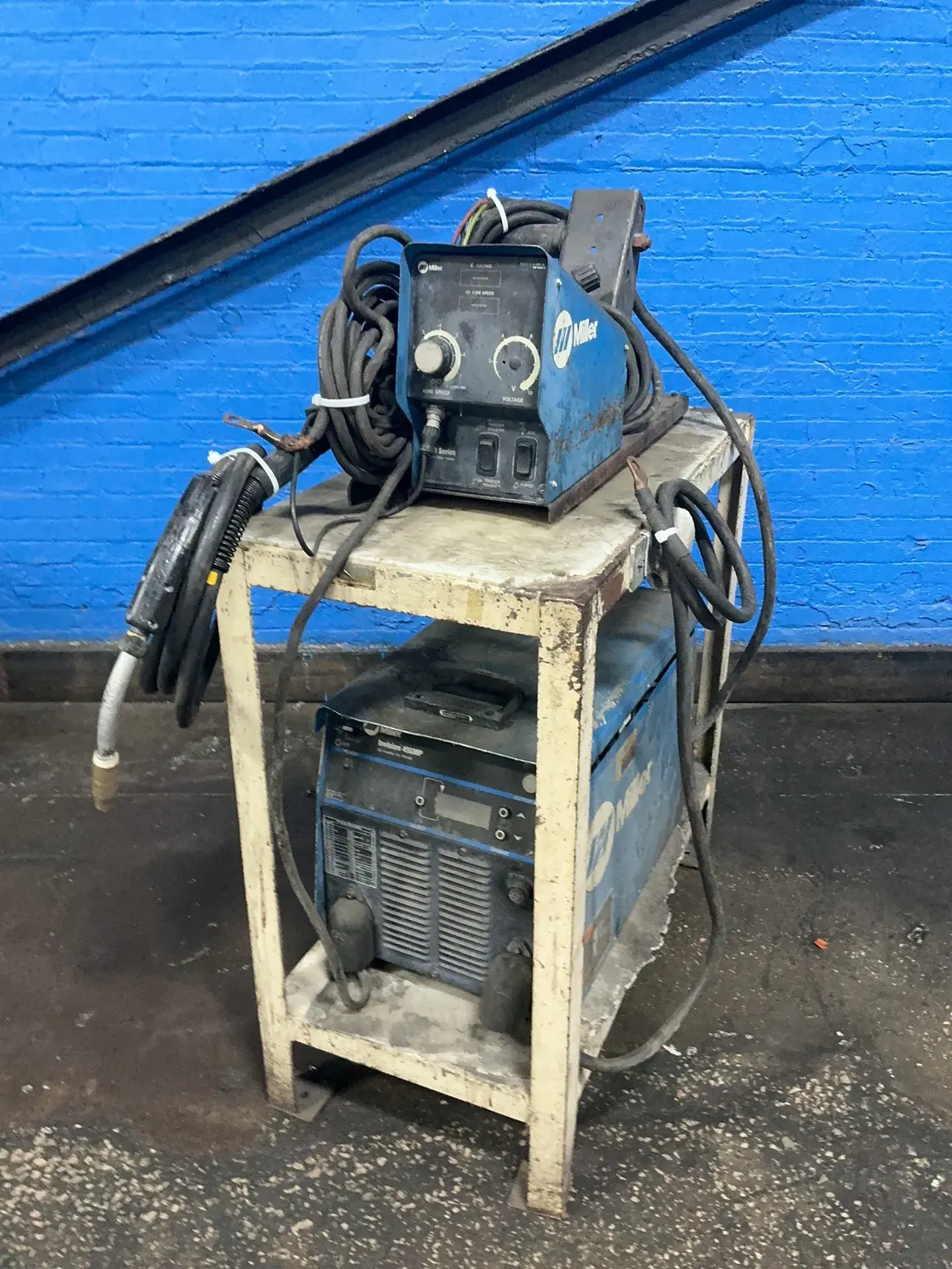 USED MILLER INVISION 456MP