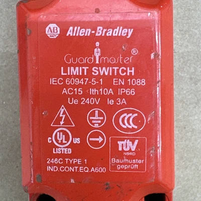 USED Allen Bradley 440P-MDPB22E A