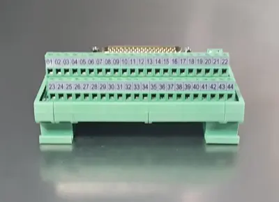 KME 2090-U3BB-D44 Connector Module Series B 6-4-08 Bulletin 2090 (BIN3.4.5)