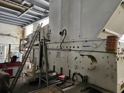 USED HOSOKAWA TWO-STAGE PLASTIC SHREDDING AND GRANULATION SYSTEM
