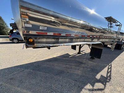Used 2011 WALKER MILK TANKER TRAILER Tanker Trailers Michigan US | Miedema Asset Management Group #1709508