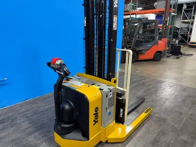 Used 2017 YALE MSW040SF Pallet Stackers Minnesota US | Birnstengel Equipment #1554071