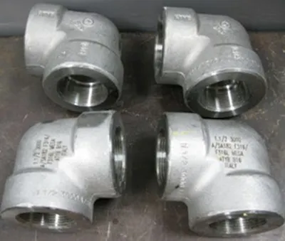 QTY. 4. MEGA ITALY 1 &frac12;" 90 DEG. 3000 316 ST...