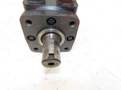 Char-Lynn Eaton 101-1033-009 Hydraulic Motor SW/62U PowerBoss SW/62U Sweeper.