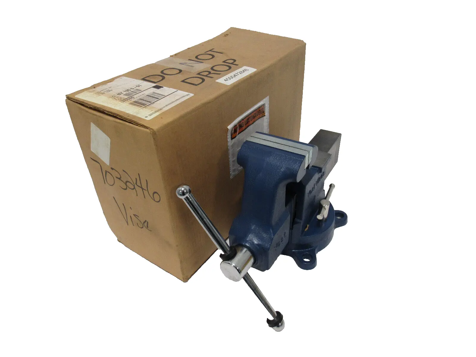 NEW YOST VISES 4" BENCH TOP VISE SWIVEL BASE