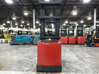 USED 2018 RAYMOND 560-OPC30TT