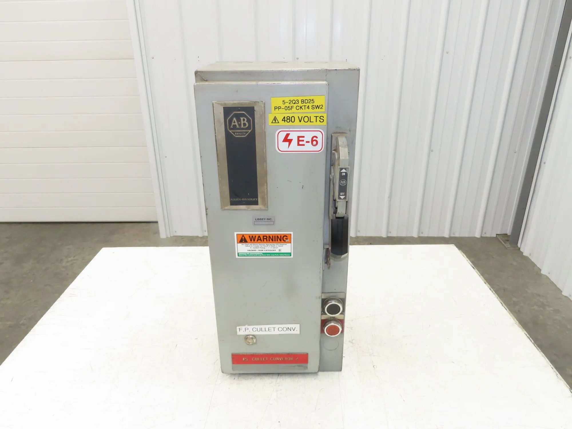 Allen-Bradley 512-AAB-24R Combination Starter NEMA Size 0 Fusible 600V 3PH