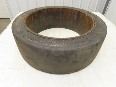 Total Source 21x7x15 Forklift Tire Smooth Solid Press-on Black