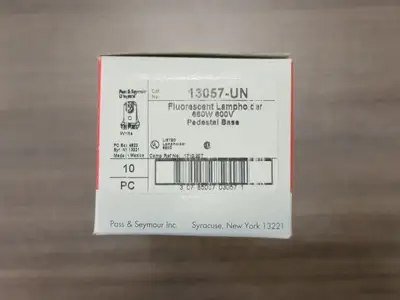NEW LEGRAND 13057-UN