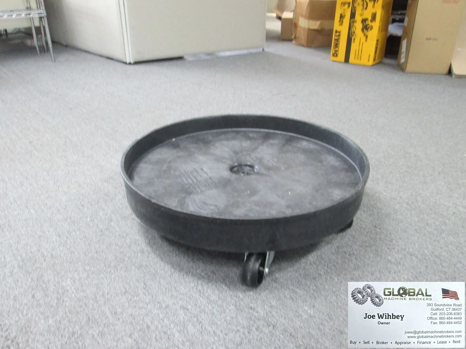 Rubbermaid 2650 Universal 55 Gallon plastic Drum Dolly 500lbs Cap.