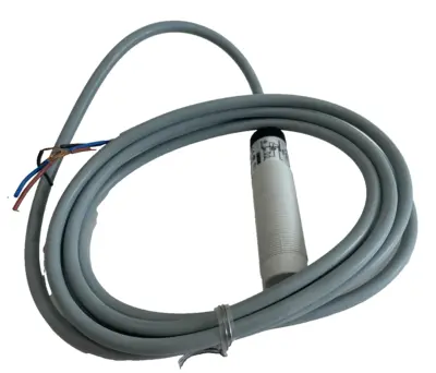 NEW CARLO GAVAZZI CA18CLN12PA CAPACITIVE PROXIMITY SWITCH 10-40VDC 0.2A