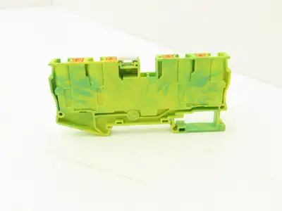 Phoenix Contact PT 6-QUATTRO-PE Terminal Block 4 Wire Ground 6mm² Lot of 14