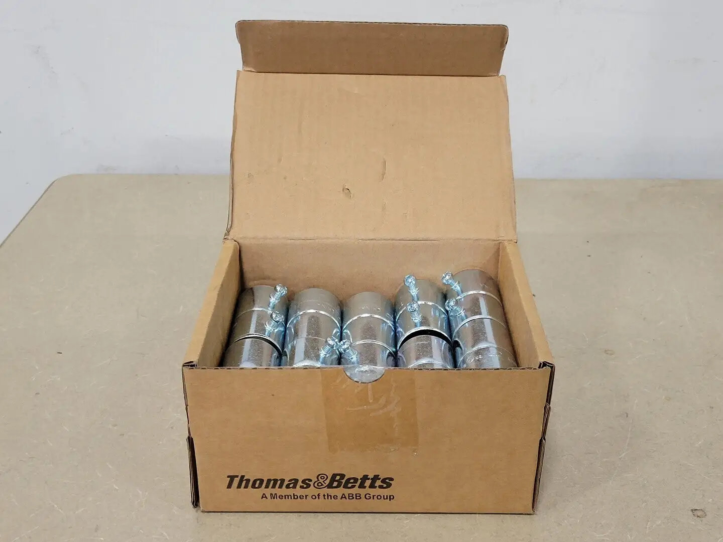 USED THOMAS & BETTS CI5508