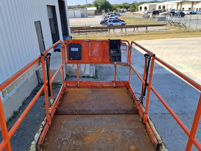 USED 2014 JLG 4069LE