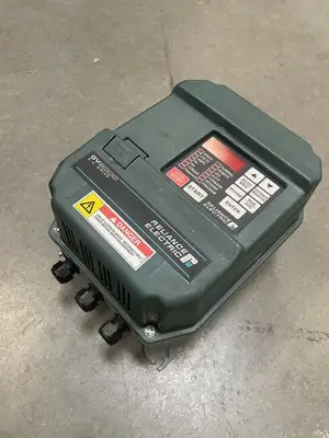 Reliance Electric GV3000 3 HP/2.2kw M/N 3V4151 Vector Inverter 380 VAC @1A