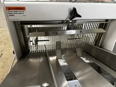 167-0564 Berkel GMB Gravity Feed Bread Slicer with Chute