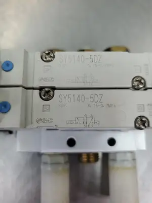 SMC SY5140-5DZ SOLENOID VALVE LOT OF 2 w/MANIFOLD. 6D-6