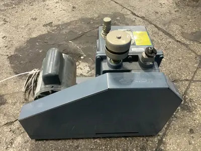 Used WELCH 1402 Vacuum Pumps Ohio US | HGR 24 #1566914