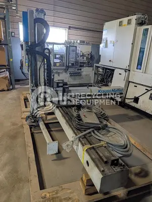 Used 2009 KRAUSS MAFFEI 180 BOL AUXILLIARY INJECTOR Injection Molding Machines Indiana US | US Recycling Equipment #1278371