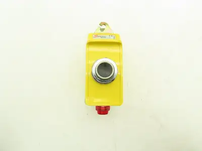 Fleetguard 9001AEQ3438 Seriplex One Hole Pushbutton Pendant Station Lot of 5
