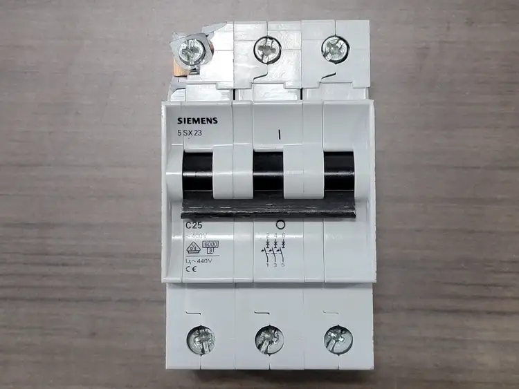 Used SIEMENS 5SX23-C25 Switchgears British Columbia CA | Lenmark #242688