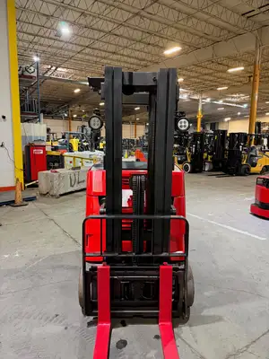 Used 2013 Raymond 415-C30TT 3-Wheel Stand up Electric Counterbalance Forklifts New York US | United Lift #1446715