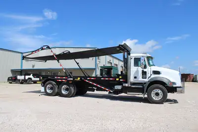 New | in-Stock 2026 MACK GRANITE 64BR Rolloff Trucks Texas US | Roll Off Truck World #1491904