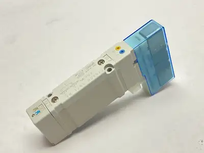 Used SMC Pneumatic Solenoid Valve 5-Port Solenoid Valves Michigan US | Maverick Industrial Sales #1391209