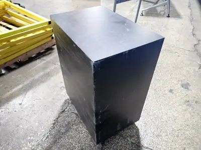 Global Industrial 3 Drawers  Cabinet