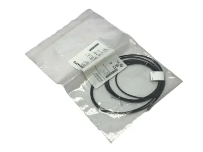 NEW BALLUFF BES 516-3044-G-E4-C-PU-02, BES00M3