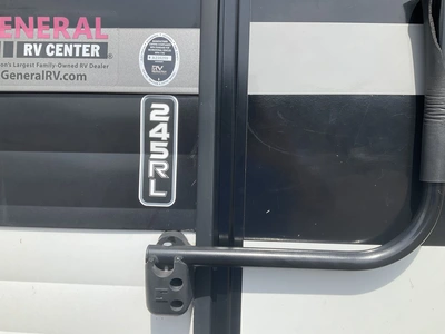 USED 2022 TRANSCEND 245RL