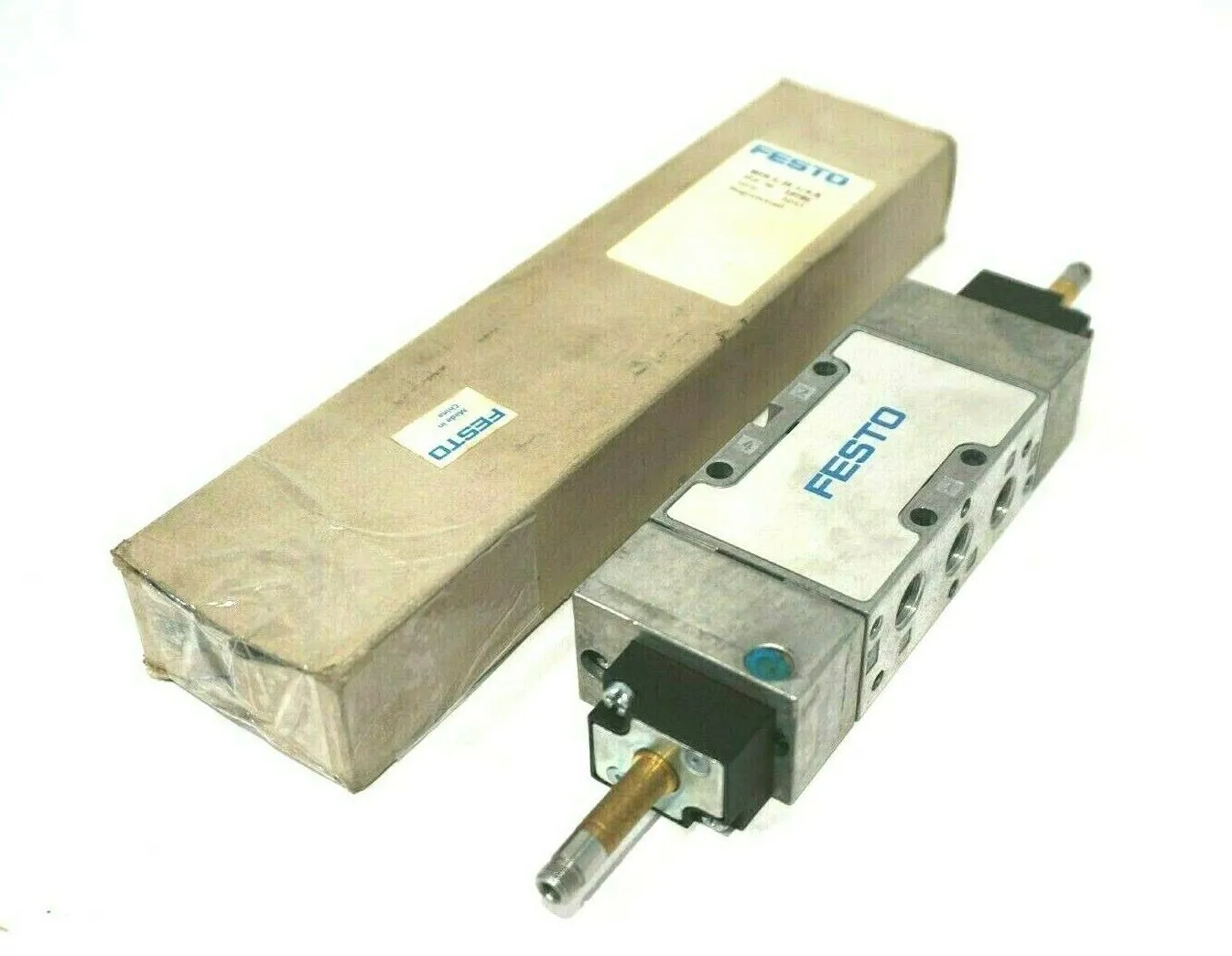 NEW FESTO MFH-5/3E-1/4-B SOLENOID VALVE 19786 MFH53E14B