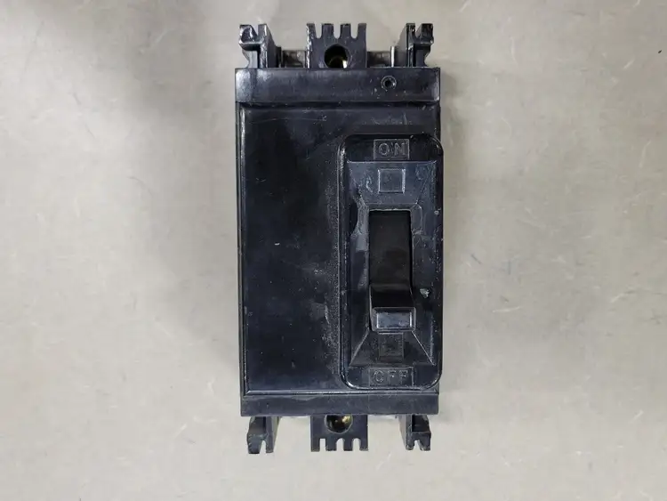 Used FEDERAL PIONEER NEF421070 Switchgears British Columbia CA | Lenmark #242357