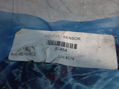 NEW KEYENCE CZH32