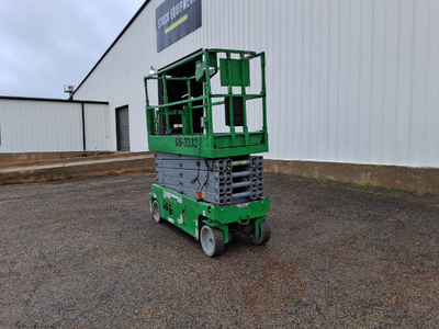 USED 2016 Genie GS-3232