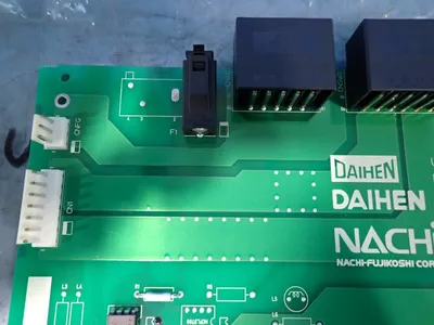 USED NACHI/DAIHEN UM211D L8810P