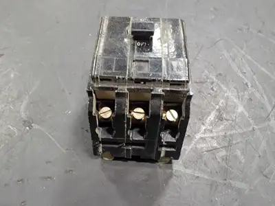 15 Amp, 3 Pole, Circuit Breaker