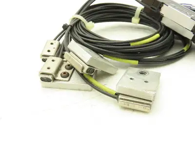 Keyence FS-V33CP Fiber Optic Sensor 24V Various Cable Lengths Included Lot of 4