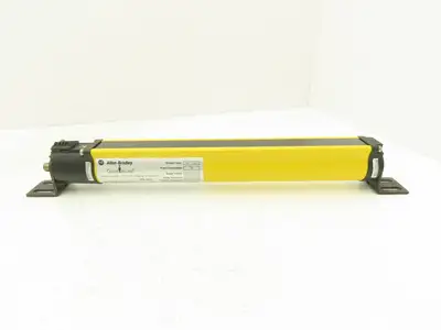 Allen Bradley 440L-T4J0320YD Light Curtain Guardmaster Transmitter Ser A Rev A