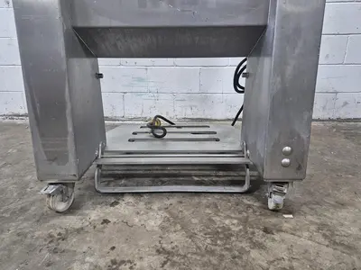 USED 2004 MAJA EVM 4006