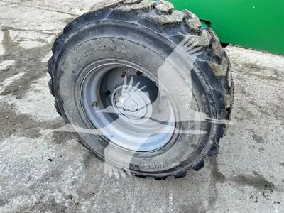 USED 2015 GENIE S40