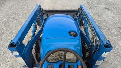 USED 1999 NEW HOLLAND TC33D