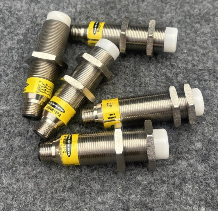 Used Banner Engineering M18GRY2PQ Proximity Sensors California US | Davliegogo LLC #1708053