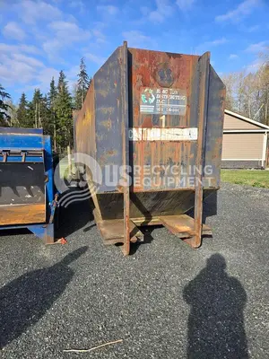 Used REACTION T200X CROSS CYLINDER STATIONARY COMPACTOR WITH RECIEVER BOX Misc Recycling British Columbia CA | US Recycling Equipment #1281326