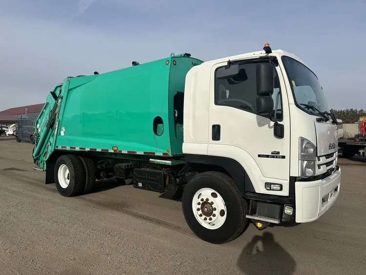 Used 2019 ISUZU FTR NEW WAY Garbage trucks Minnesota US | Carco Truck & Equipment #1514275