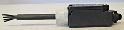 USED OMRON D4D-1A32N